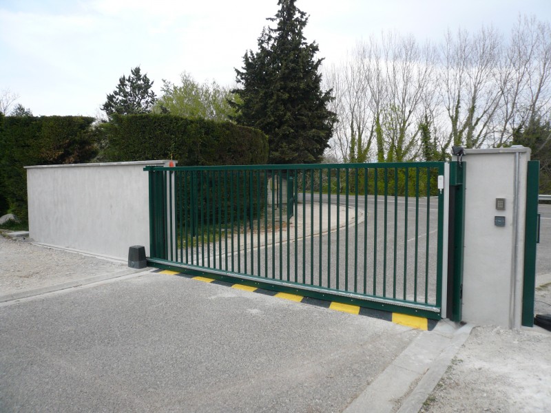 Portail coulissant motorisé